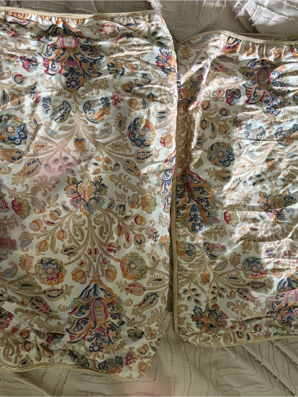 Chaps Ralph  Lauren Marrakech Comforter/bedskirt/2 Pillow shams (92x96) Queen